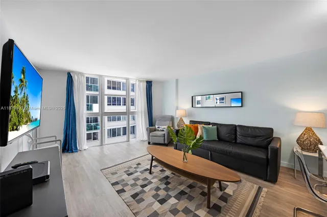 $399,900 | 1228 West Avenue, Unit 312, Miami Beach, FL 33139