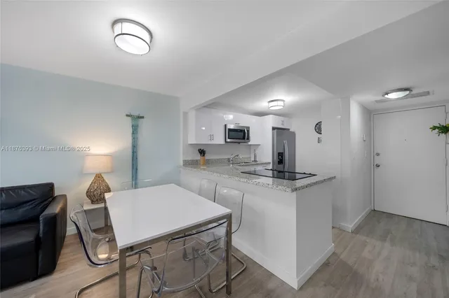 $399,900 | 1228 West Avenue, Unit 312, Miami Beach, FL 33139