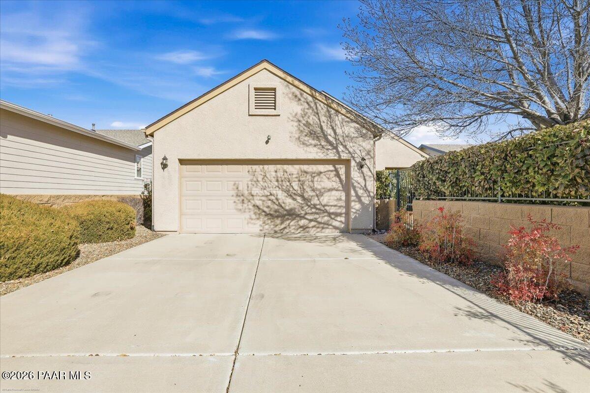 7075 Lynx Wagon Road Prescott Valley, AZ 86314 - Photo 28 of 55 Garage