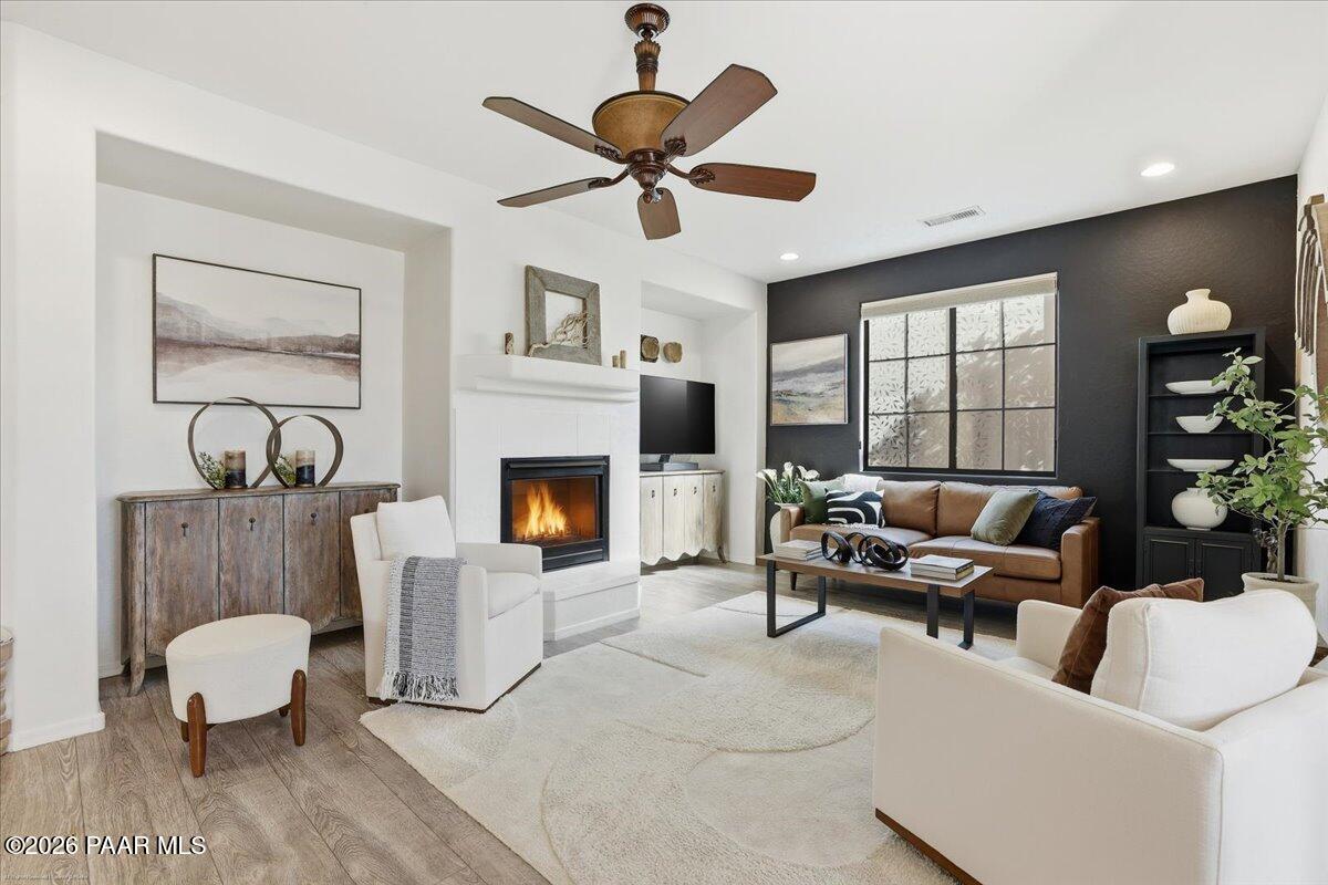 7075 Lynx Wagon Road Prescott Valley, AZ 86314 - Photo 3 of 55 Living Room