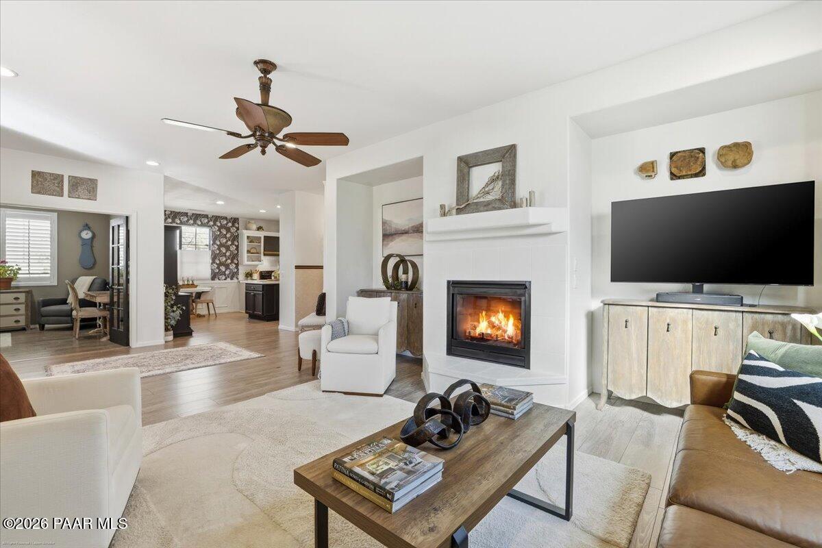 7075 Lynx Wagon Road Prescott Valley, AZ 86314 - Photo 5 of 55 Living Room