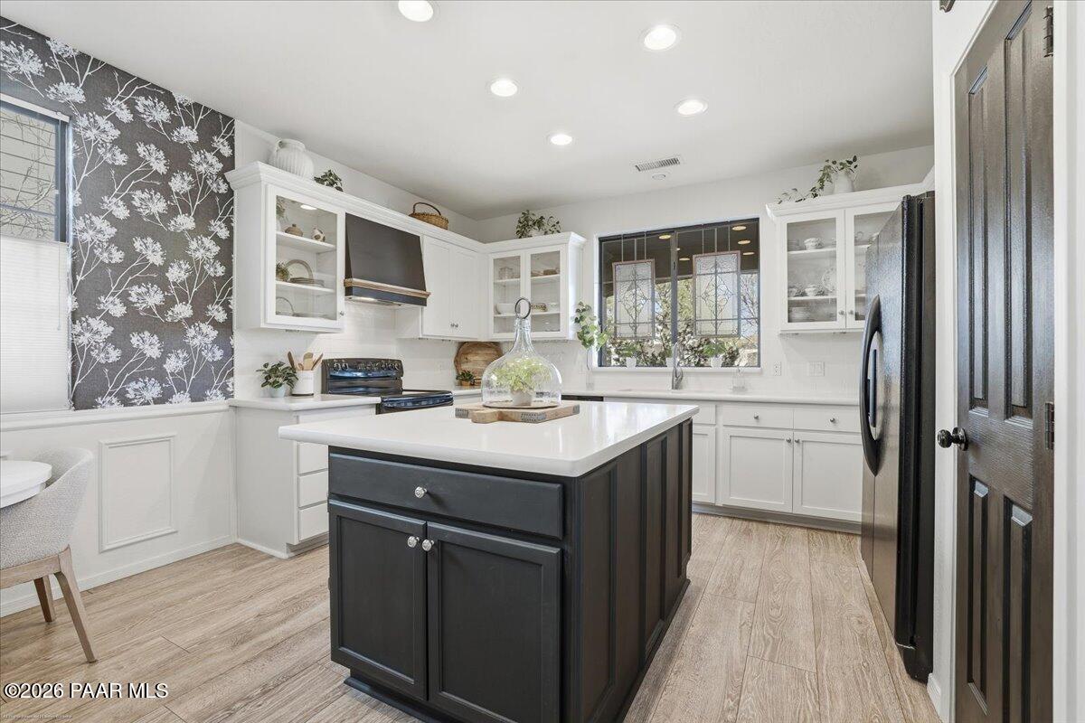 7075 Lynx Wagon Road Prescott Valley, AZ 86314 - Photo 7 of 55 Kitchen
