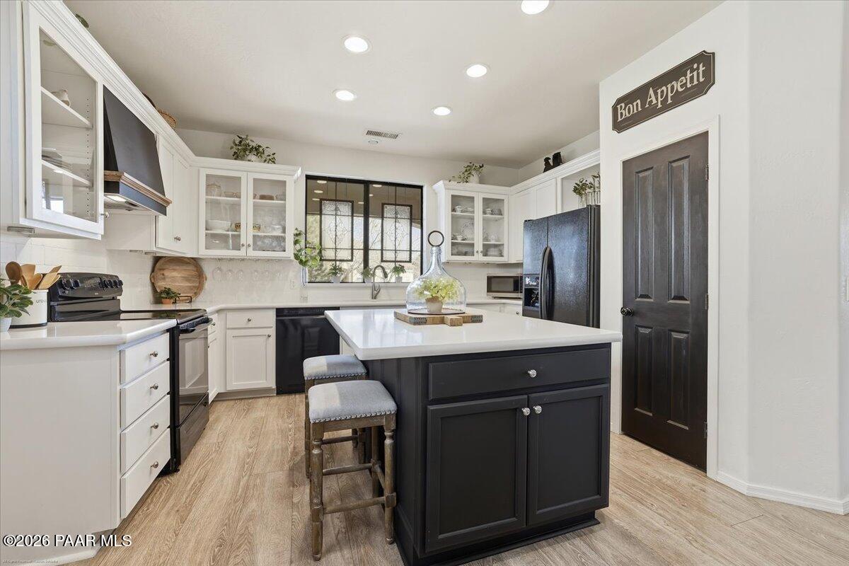 7075 Lynx Wagon Road Prescott Valley, AZ 86314 - Photo 8 of 55 Kitchen