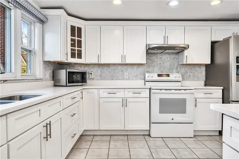 $499,000 | 90 Woodbine Street, Providence, RI 02906