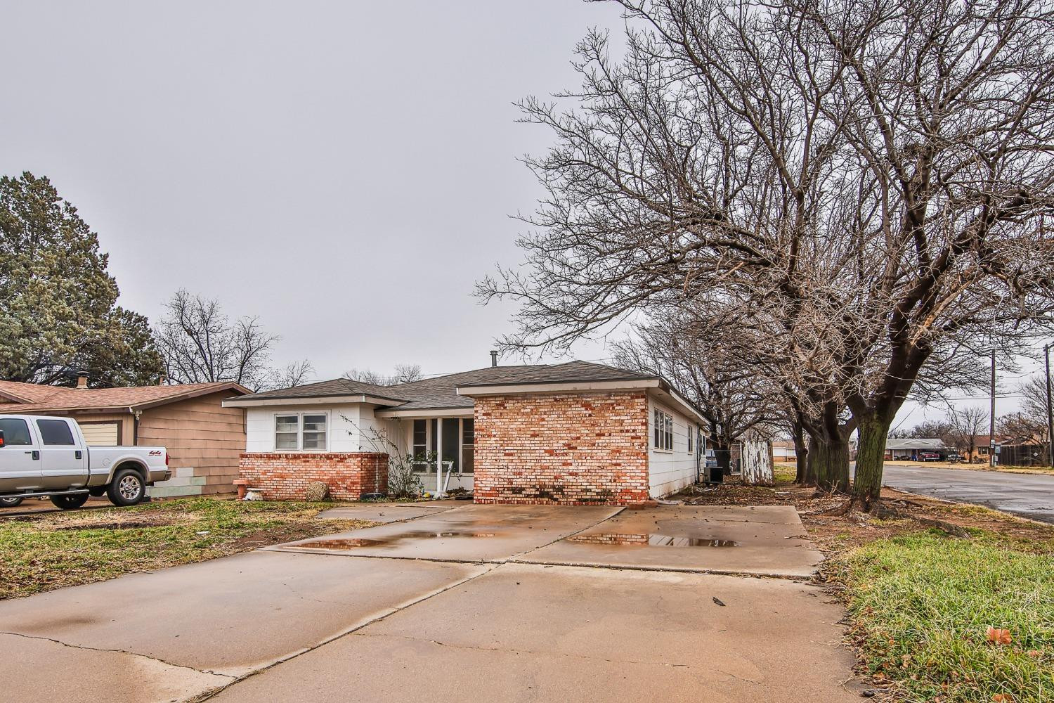 4623 40th Street Lubbock, TX 79414 - Photo 2 of 24 Photo 2