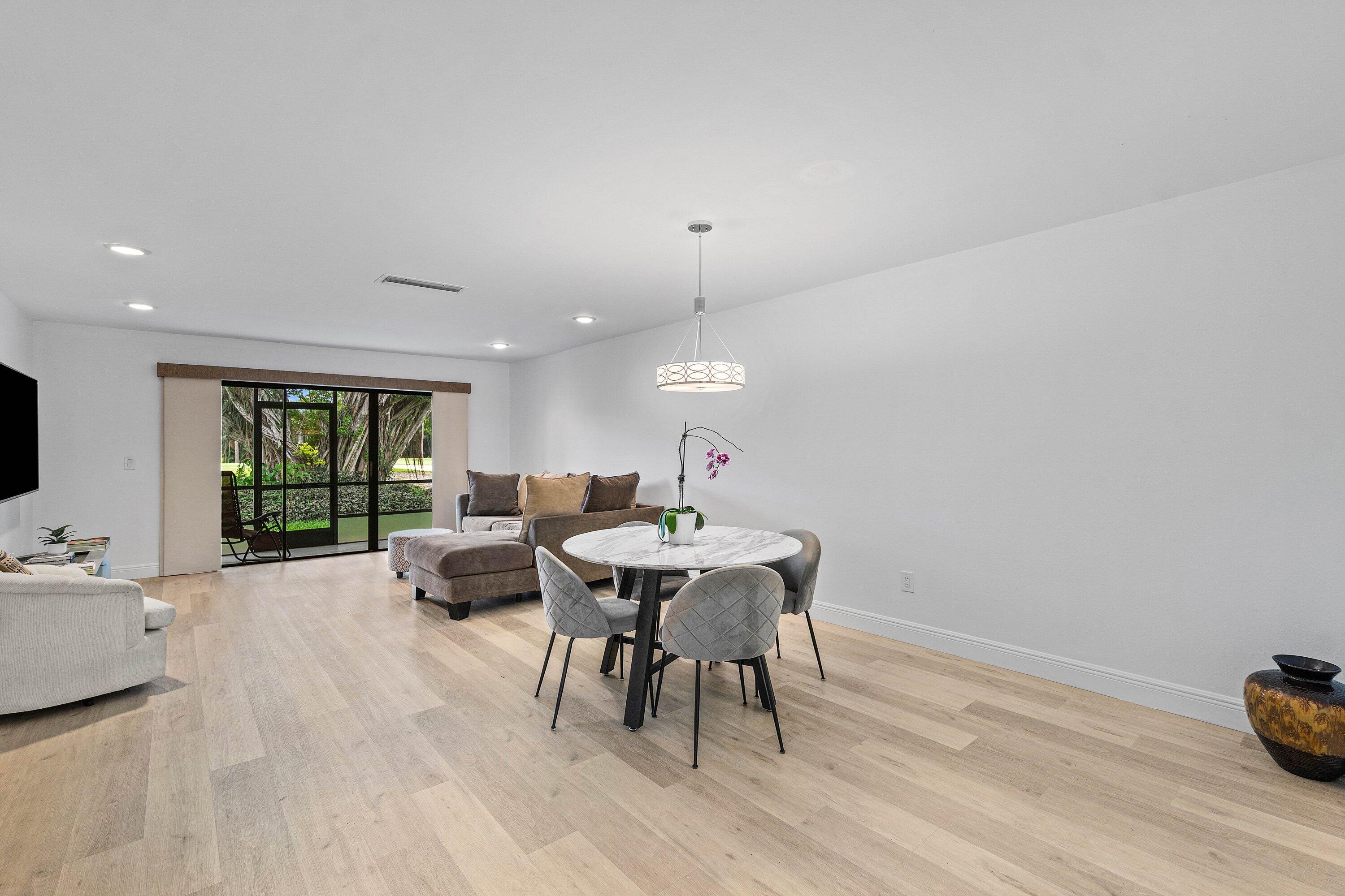 21506 Juego Circle, Unit 28E Boca Raton, FL 33433 - Photo 11 of 33 015-21506JuegoCircle-28E-BocaRaton-FL-33