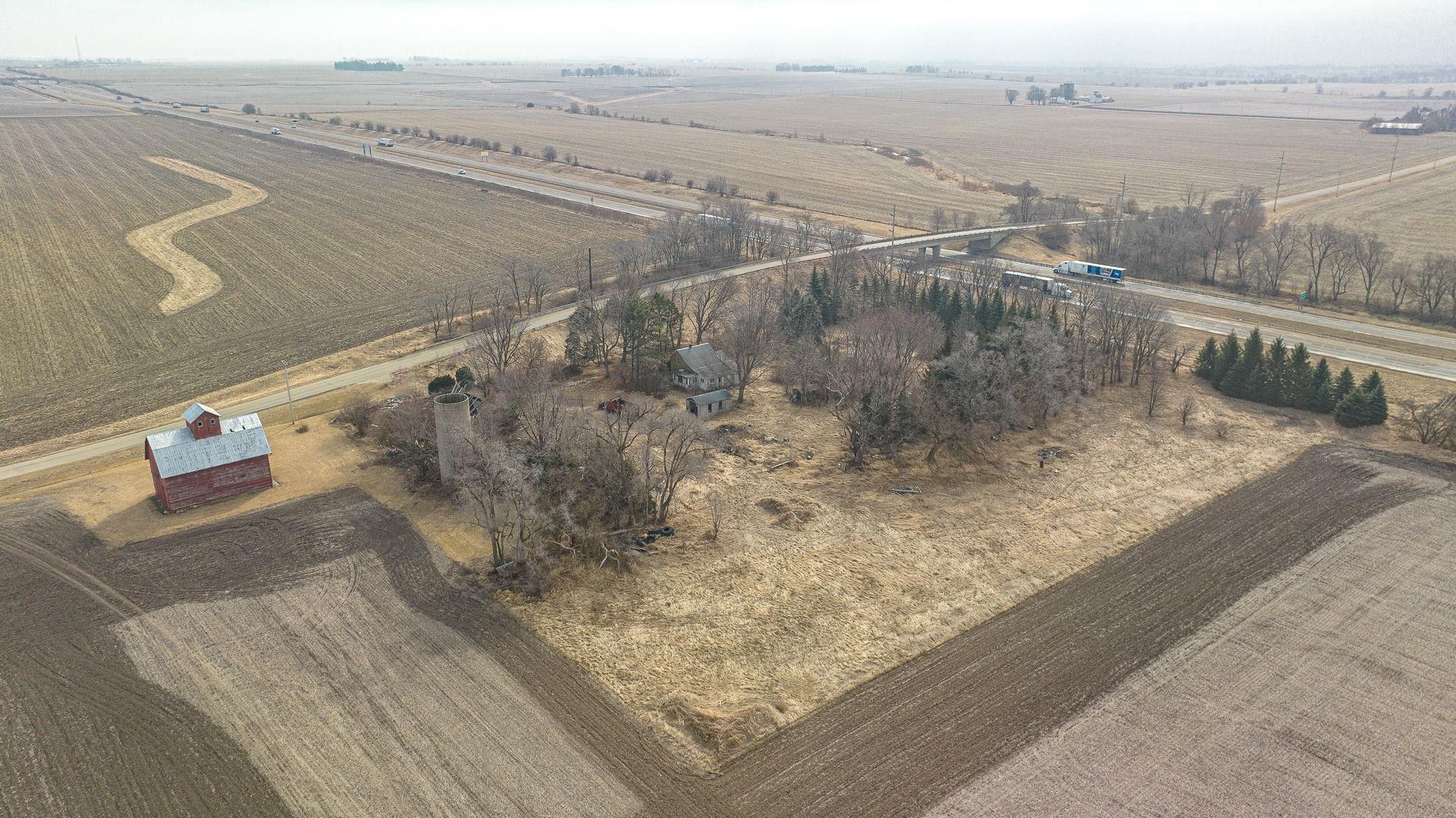 7900 South Mulford Road Rochelle, IL 61068 - Photo 3 of 12 a view of a water from a balcony