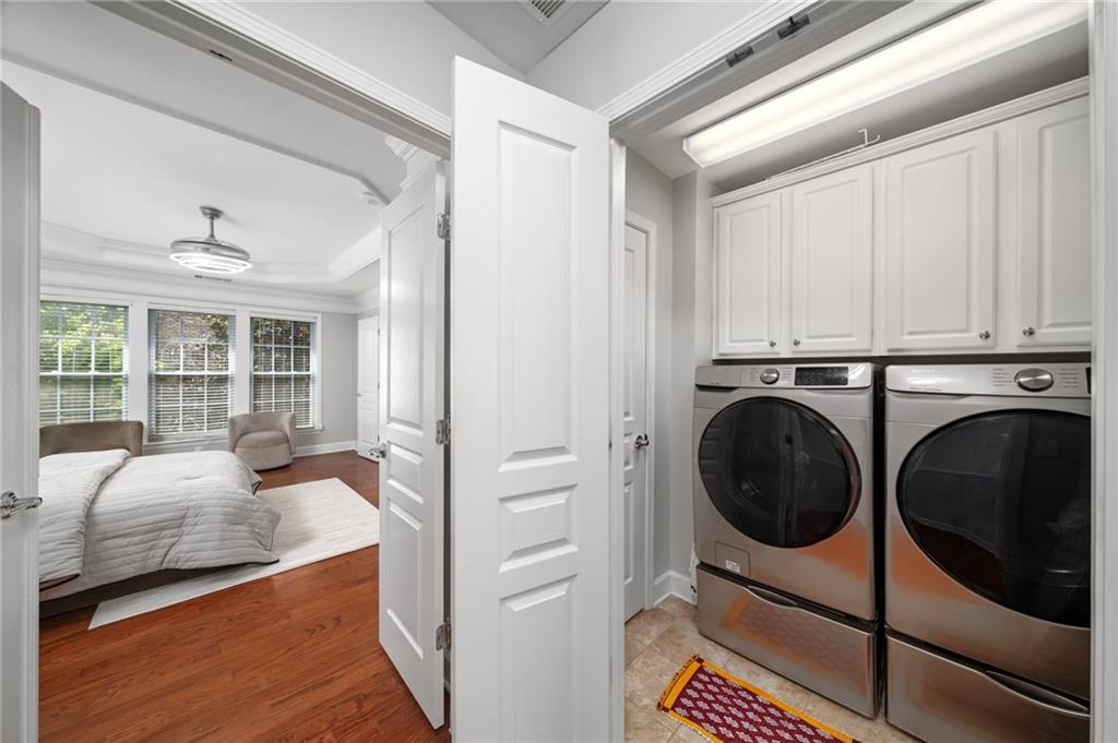2872 Overlook Way Northeast Atlanta, GA 30324 - Photo 24 of 47 a view of a kitchen with washer and dryer