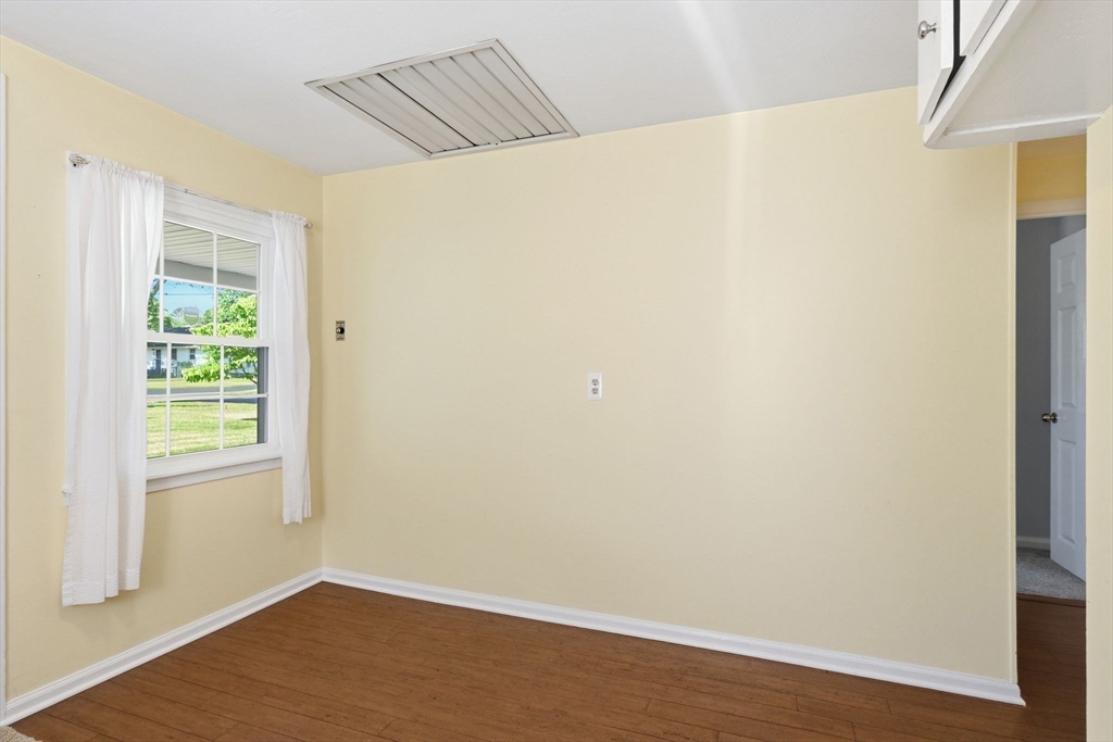 291 Old Farm Road Springfield, MA 01119 - Photo 25 of 34