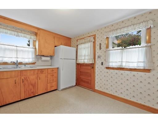 27 Winslow Road Beverly, MA 01915 - Photo 7 of 29 Gallery Image 7