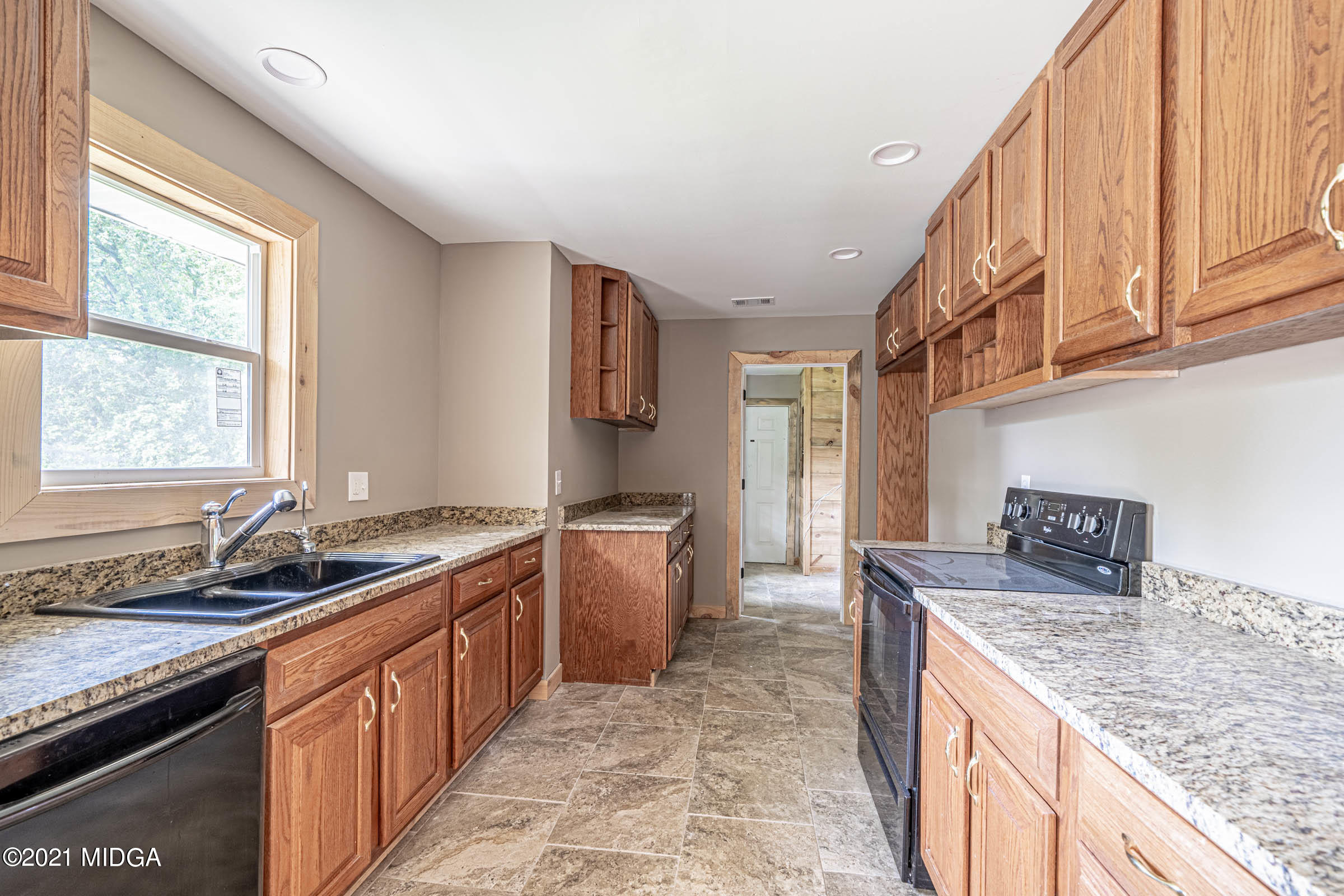 131 Candler Road Gray, GA 31032 - Photo 12 of 32 131 Candler--16