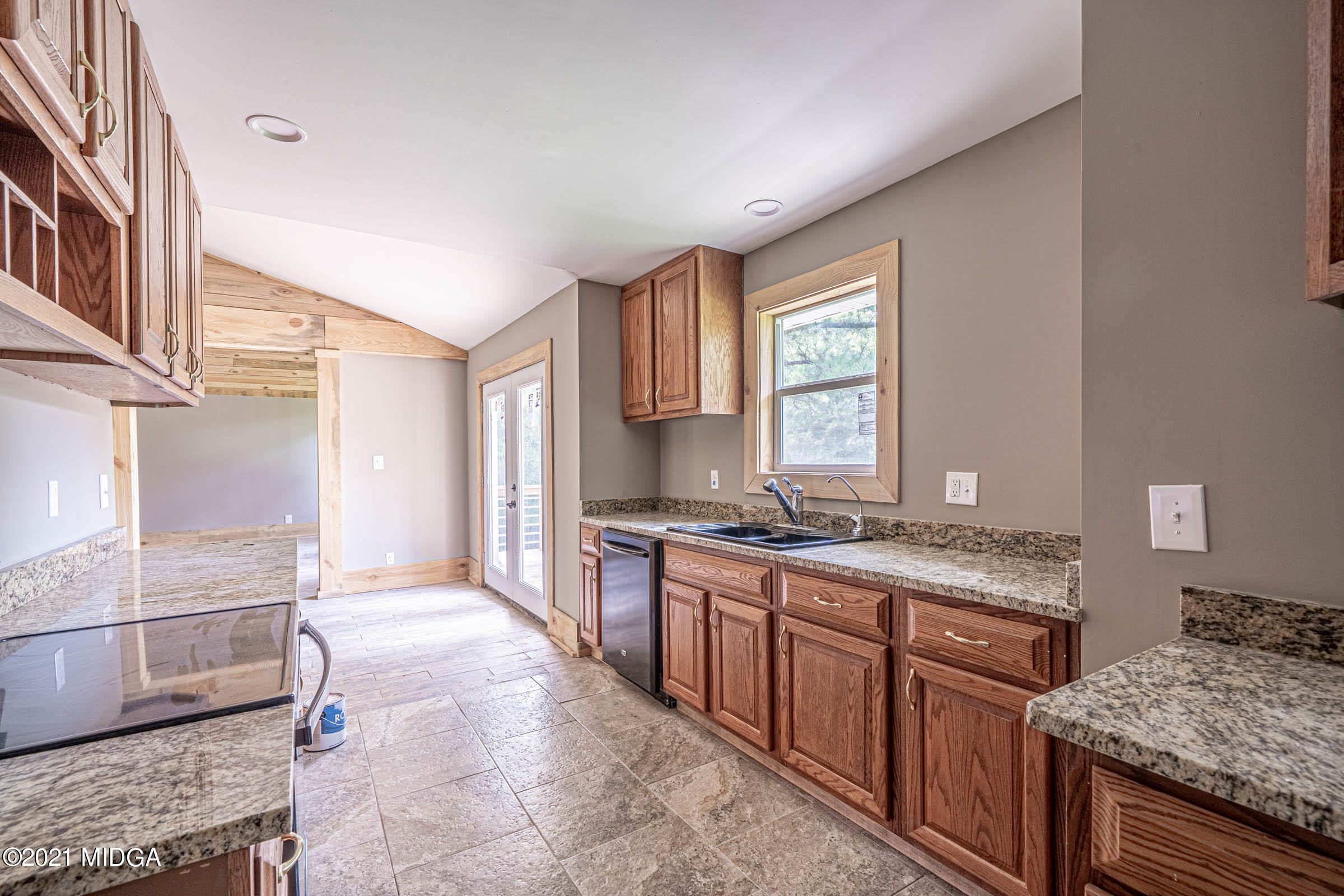 131 Candler Road Gray, GA 31032 - Photo 13 of 32 131 Candler--17