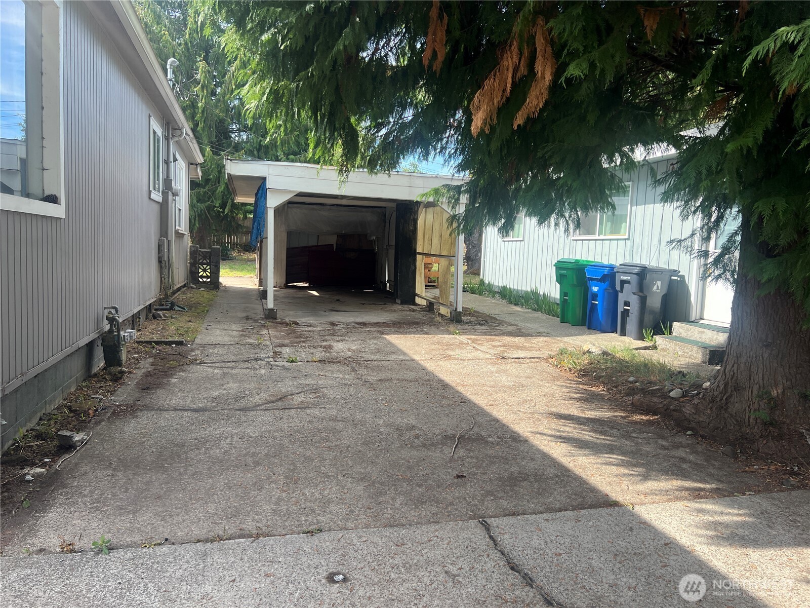 821 Thomas Street Southwest Olympia, WA 98502 - Photo 3 of 13