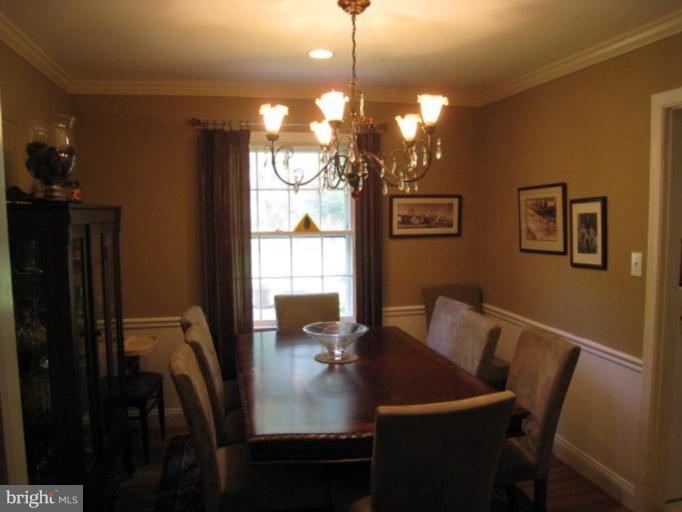 8609 Atwell Road Potomac, MD 20854 - Photo 4 of 22 Elegand Dining Room