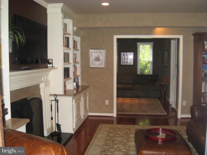 8609 Atwell Road Potomac, MD 20854 - Photo 7 of 22 Family Room