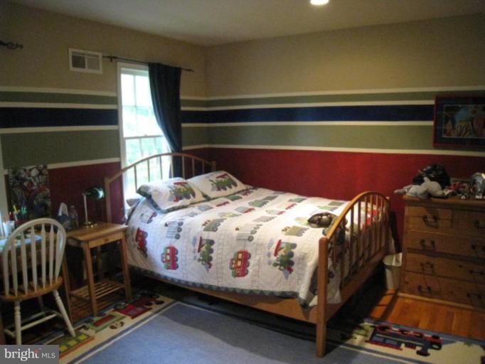 8609 Atwell Road Potomac, MD 20854 - Photo 10 of 22 Bedroom 2