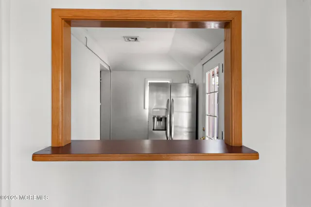 a view of livingroom with furniture