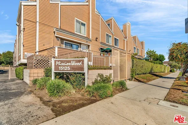 $499,900 | 15125 Nordhoff Street, Unit 20, North Hills, CA 91343