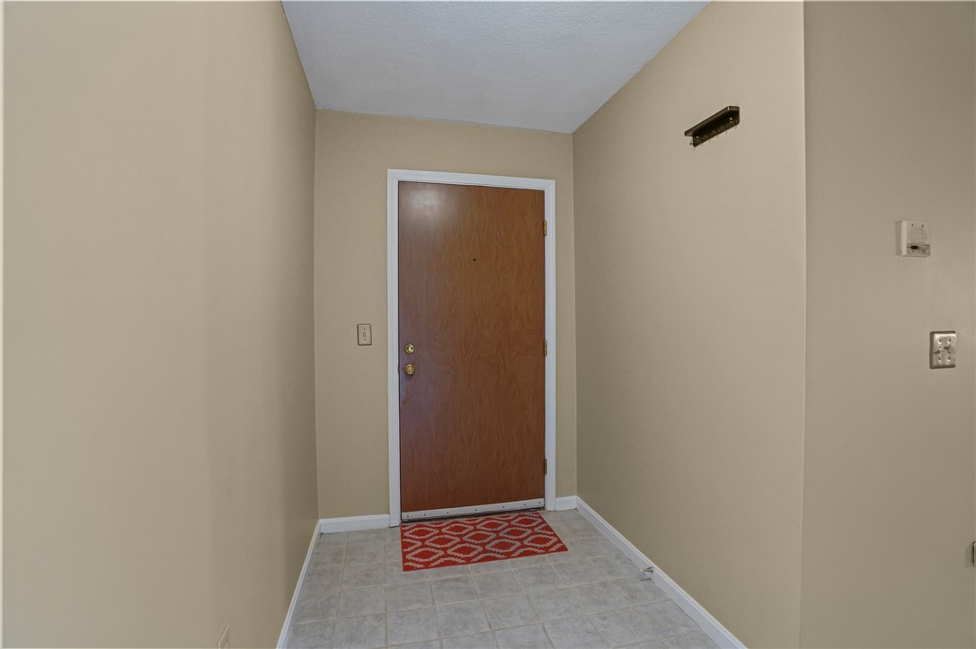 196 Old River Road, Unit 182 Lincoln, RI 02865 - Photo 3 of 29 Gallery Image 3