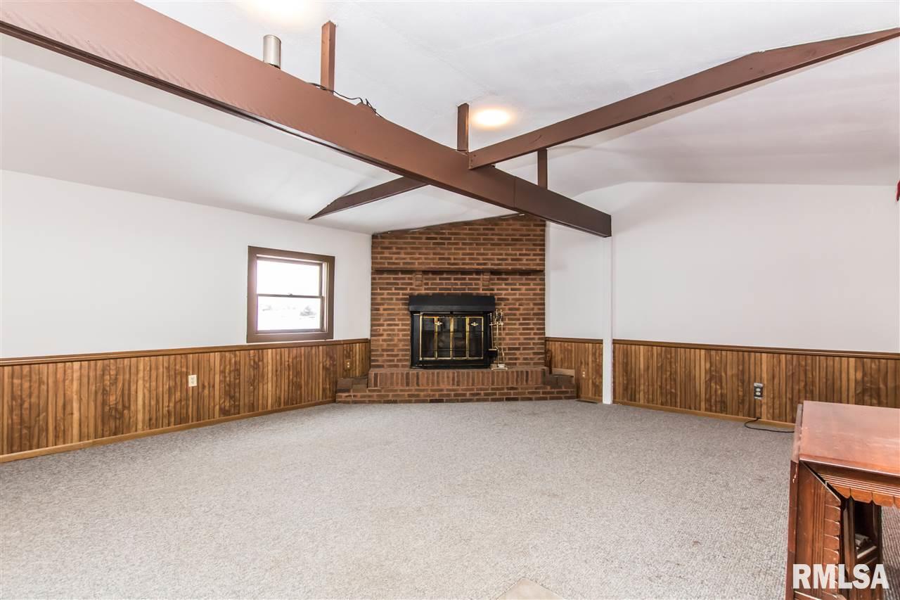 10231 West Farmington Road Hanna City, IL 61536 - Photo 4 of 31 Gallery Image 4