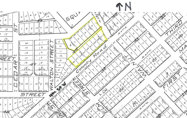 $299,900 | 412 West 4th Street, Carver, MN 55315