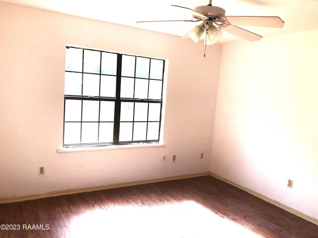 $900 | 413 Knollwood Circle, Unit B, Lafayette, LA 70506