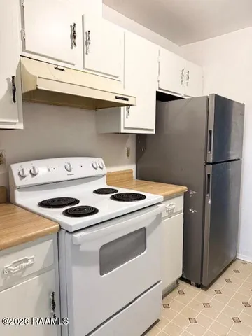 $900 | 413 Knollwood Circle, Unit B, Lafayette, LA 70506