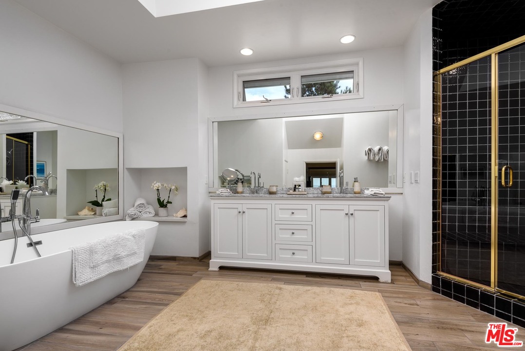 8 Rincon Point Lane Carpinteria, CA 93013 - Photo 13 of 30 Gallery Image 13