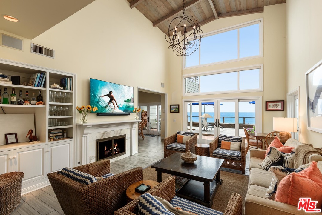 8 Rincon Point Lane Carpinteria, CA 93013 - Photo 4 of 30 Gallery Image 4