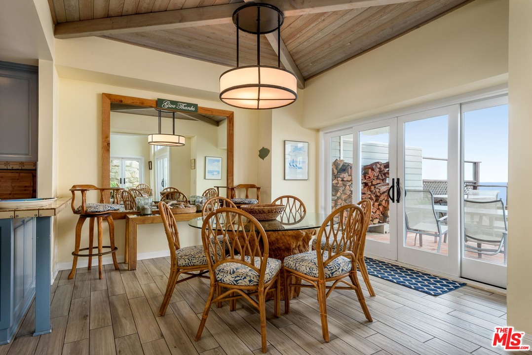 8 Rincon Point Lane Carpinteria, CA 93013 - Photo 7 of 30 Gallery Image 7