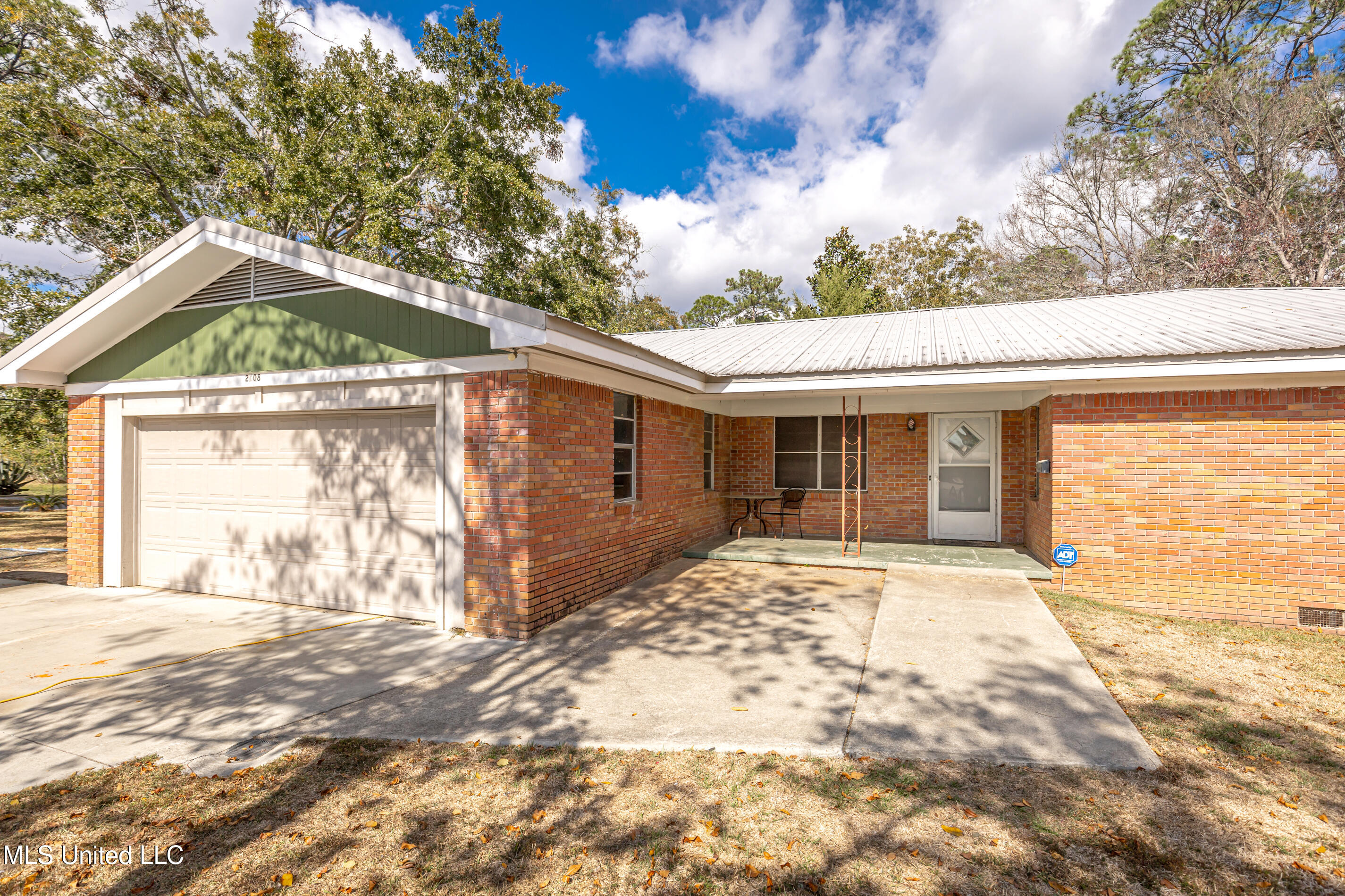 2408 Callie Road Gautier, MS 39553 - Photo 6 of 77 IMG_1259