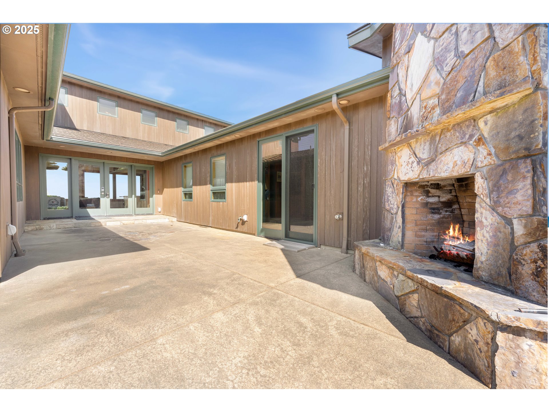 1950 Beach Loop Road Bandon, OR 97411 - Photo 12 of 45