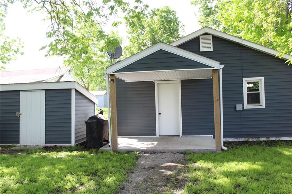 220 West 6th Street Cameron, MO 64429 - Photo 10 of 11