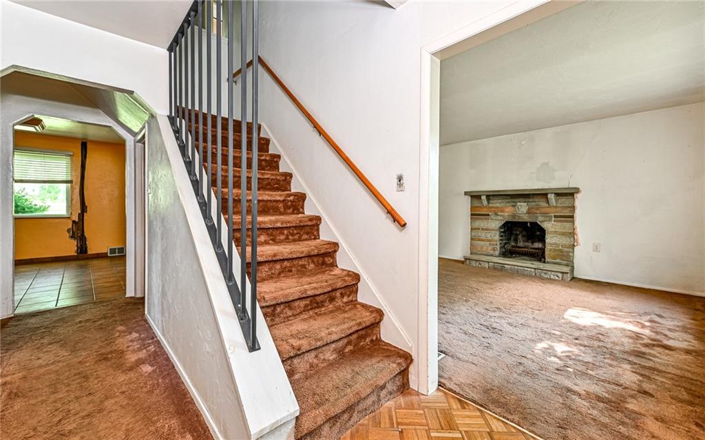 184 Mt Pleasant Road Warrendale, PA 15086 - Photo 9 of 27