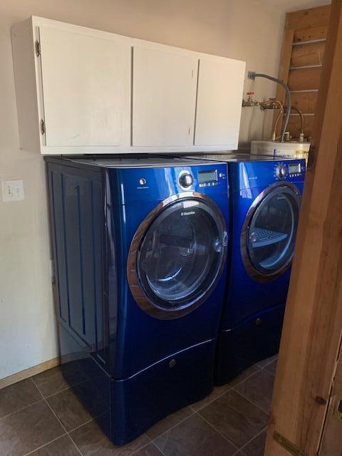 20394 Camas Road Burney, CA 96013 - Photo 45 of 63 Laundry room