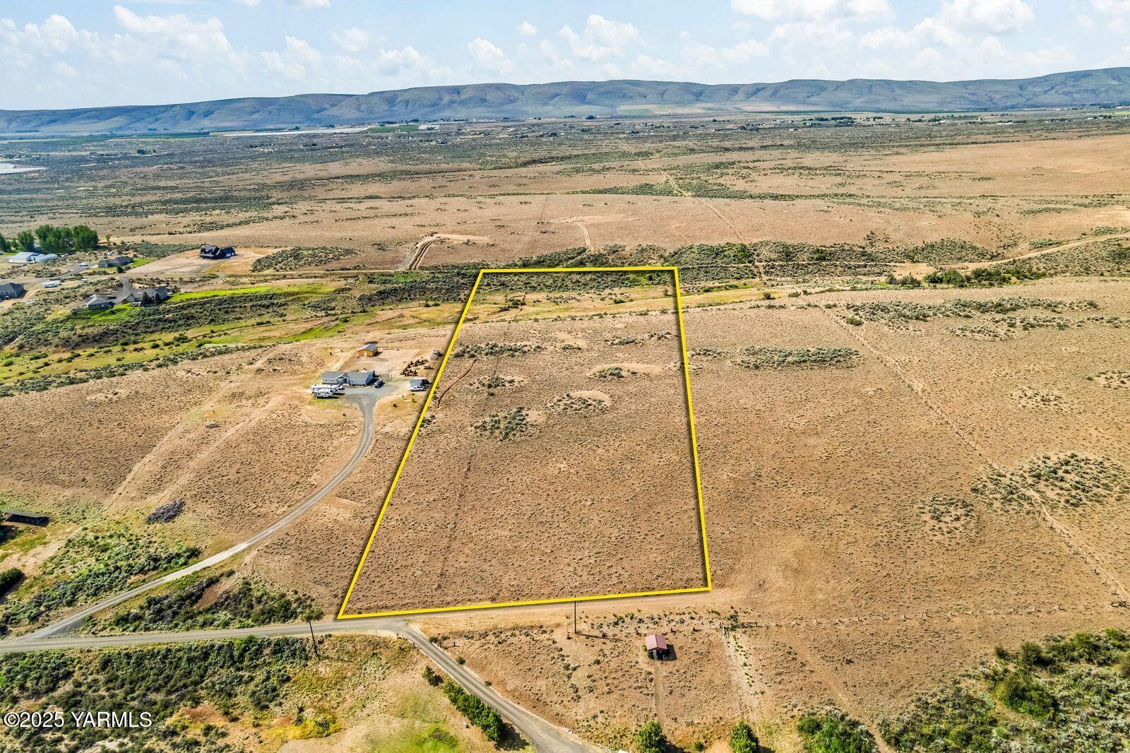 Nka Wakatak Road, Unit 2 Yakima, WA 98908 - Photo 2 of 15 Wakatak Rd