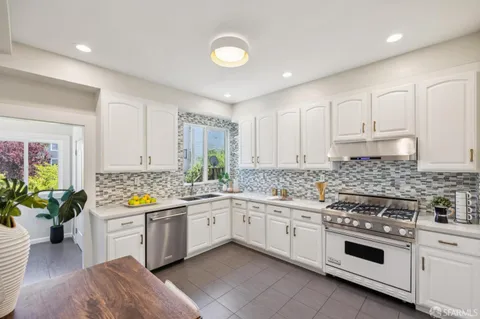 $2,395,000 | 686 19th Avenue, San Francisco, CA 94121