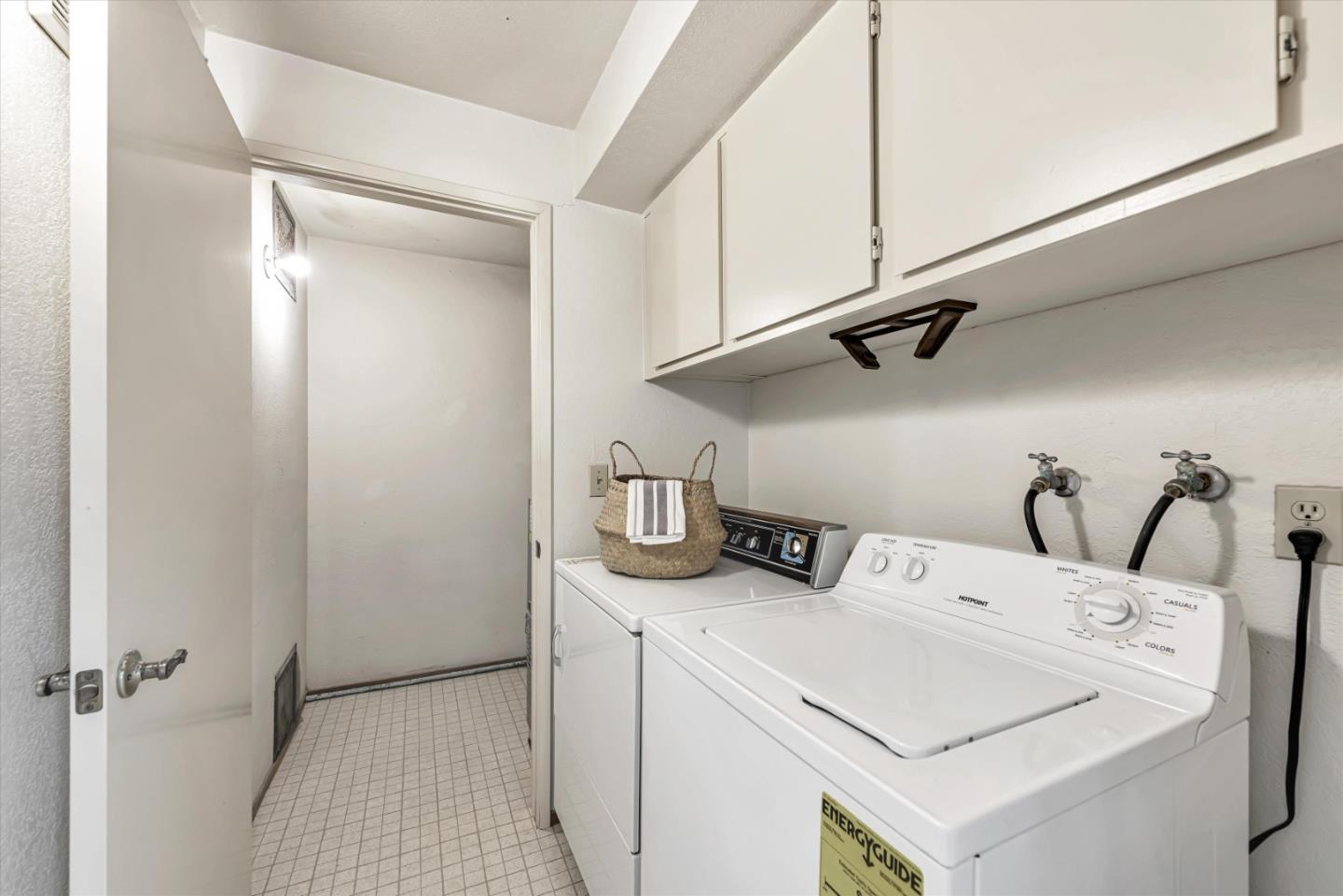 459 Roberts Road Pacifica, CA 94044 - Photo 34 of 50 a utility room with dryer and washer