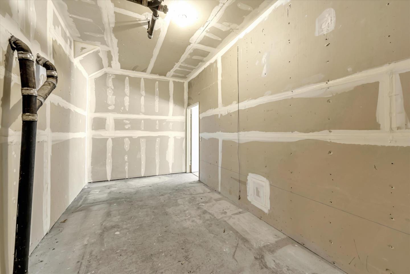 459 Roberts Road Pacifica, CA 94044 - Photo 38 of 50 a view of an empty room