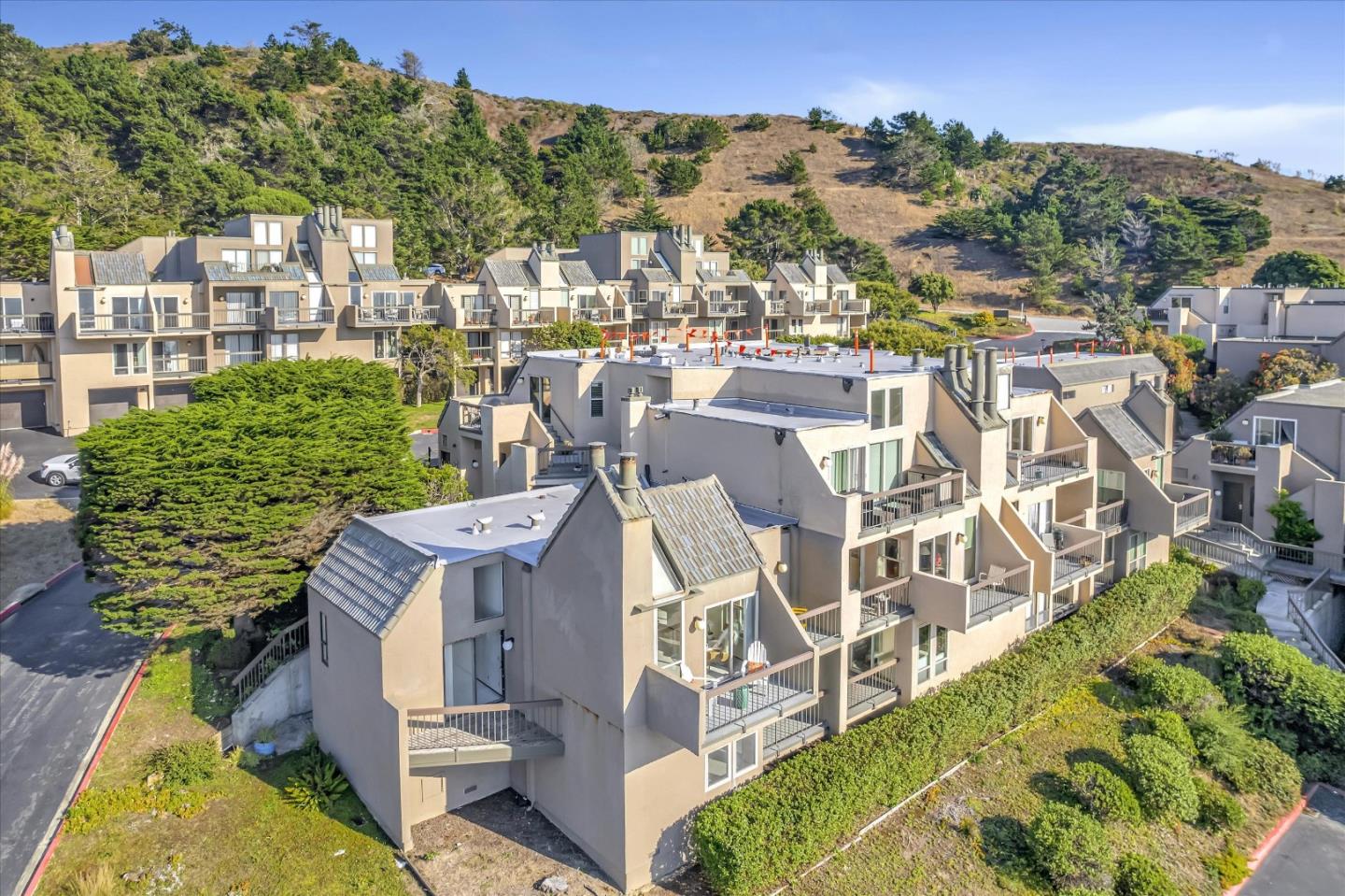 459 Roberts Road Pacifica, CA 94044 - Photo 45 of 50 a picture of city view