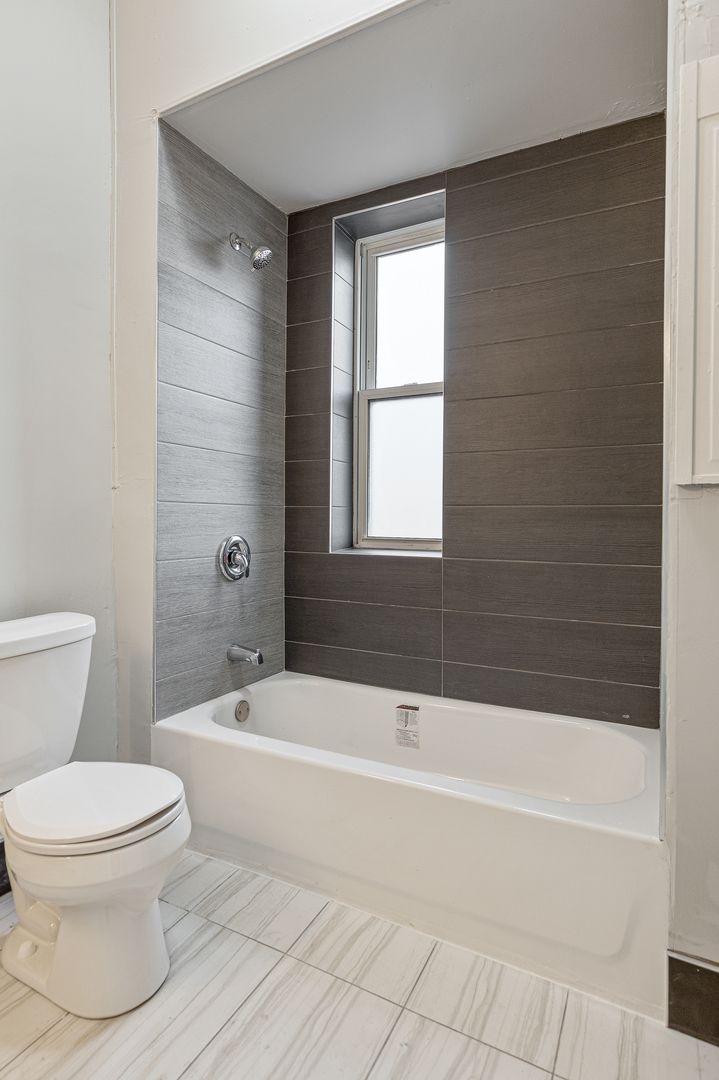 4431 North Racine Avenue Chicago, IL 60640 - Photo 14 of 23