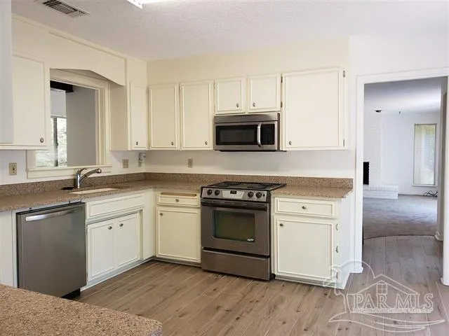 $2,495 | 6446 Rosaflora Lane, Pensacola, FL 32504