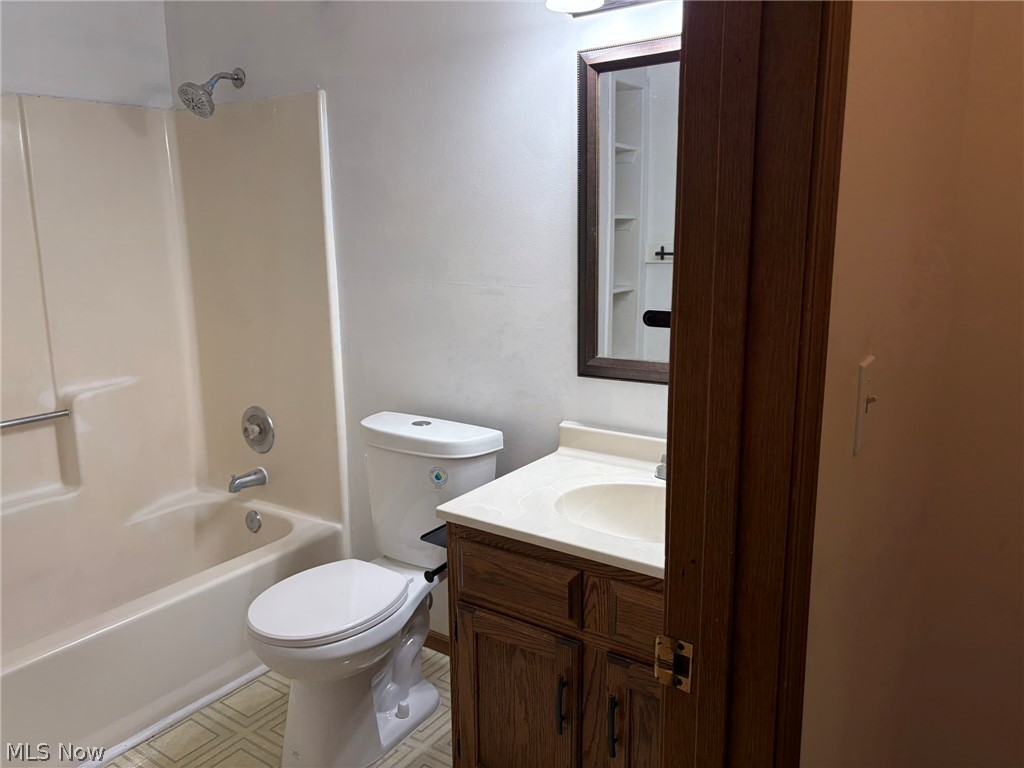 1328 Richey Road, Unit B Zanesville, OH 43701 - Photo 11 of 16 Gallery Image 11