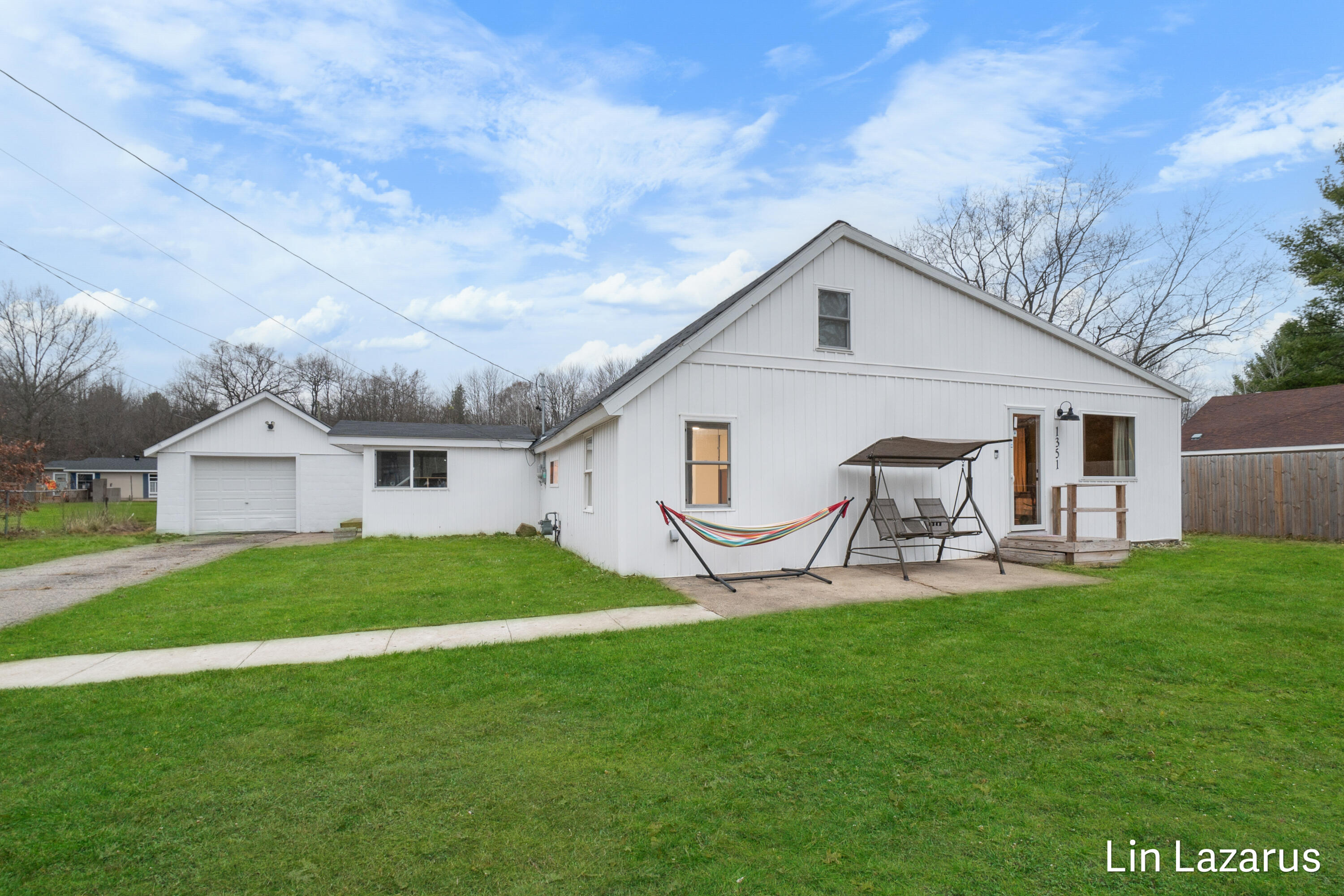 1351 Brooks Road South Muskegon, MI 49442 - Photo 1 of 34 DSC_0727