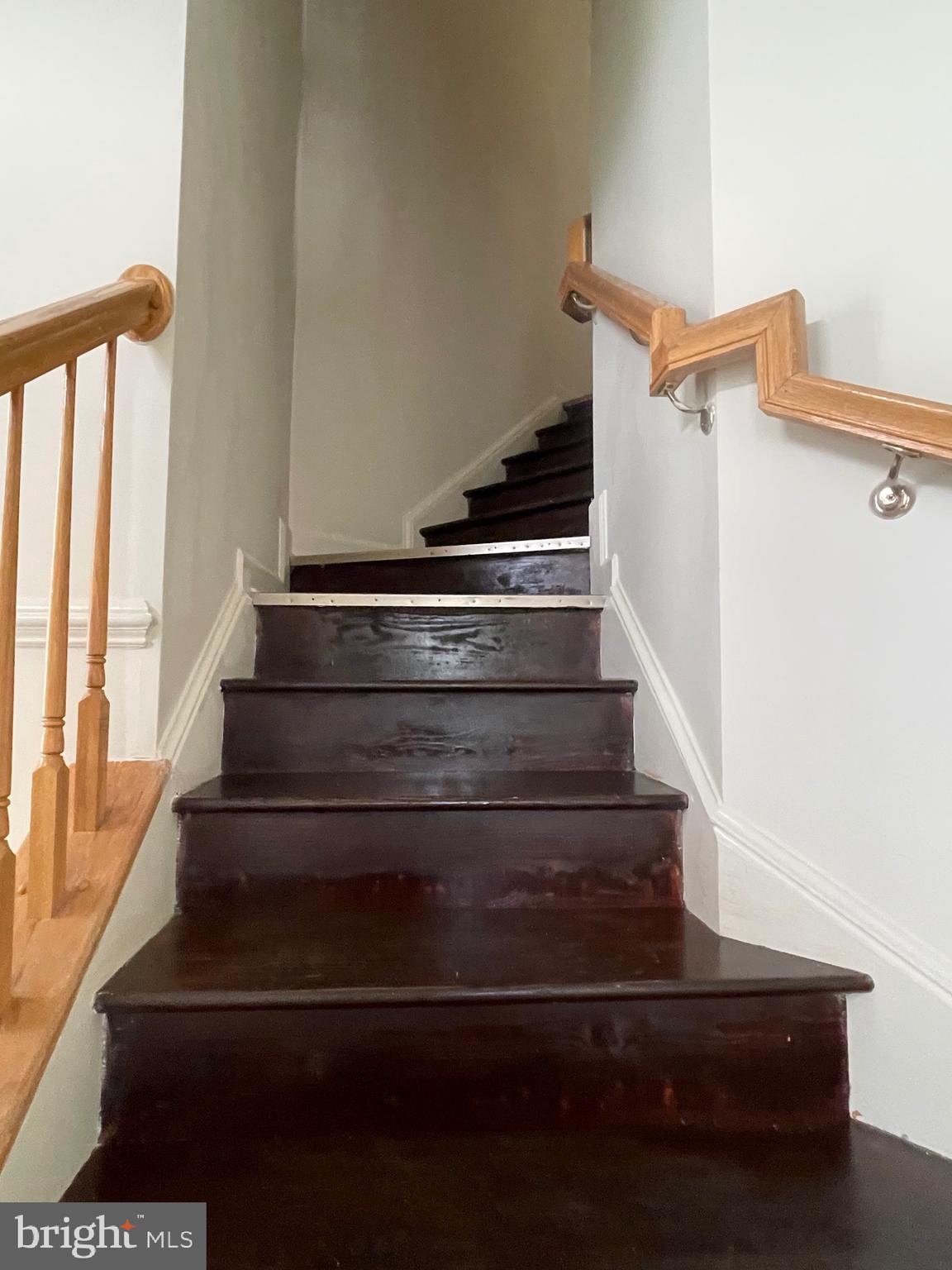 23402 Winemiller Way Clarksburg, MD 20871 - Photo 7 of 22 a view of entryway