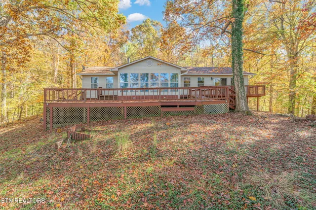 $459,900 | 367 Emory River Road, Harriman, TN 37748