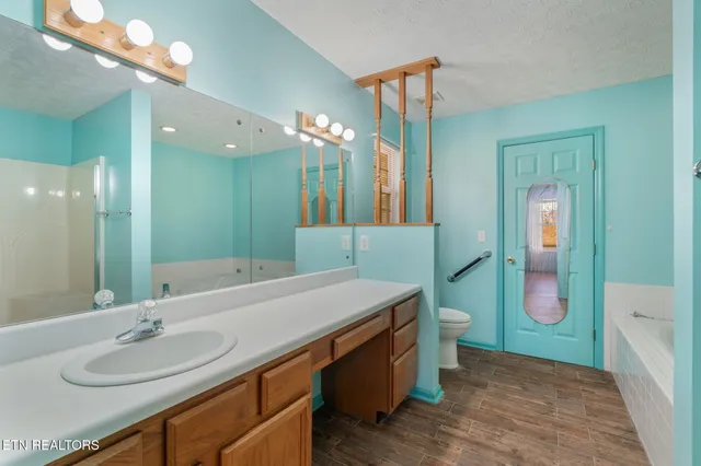 $459,900 | 367 Emory River Road, Harriman, TN 37748