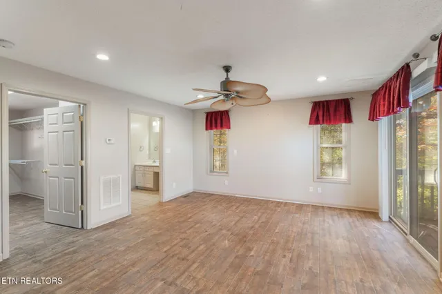 $459,900 | 367 Emory River Road, Harriman, TN 37748