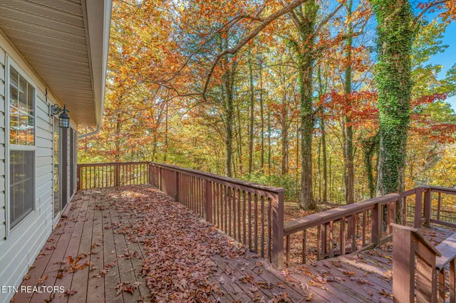$459,900 | 367 Emory River Road, Harriman, TN 37748
