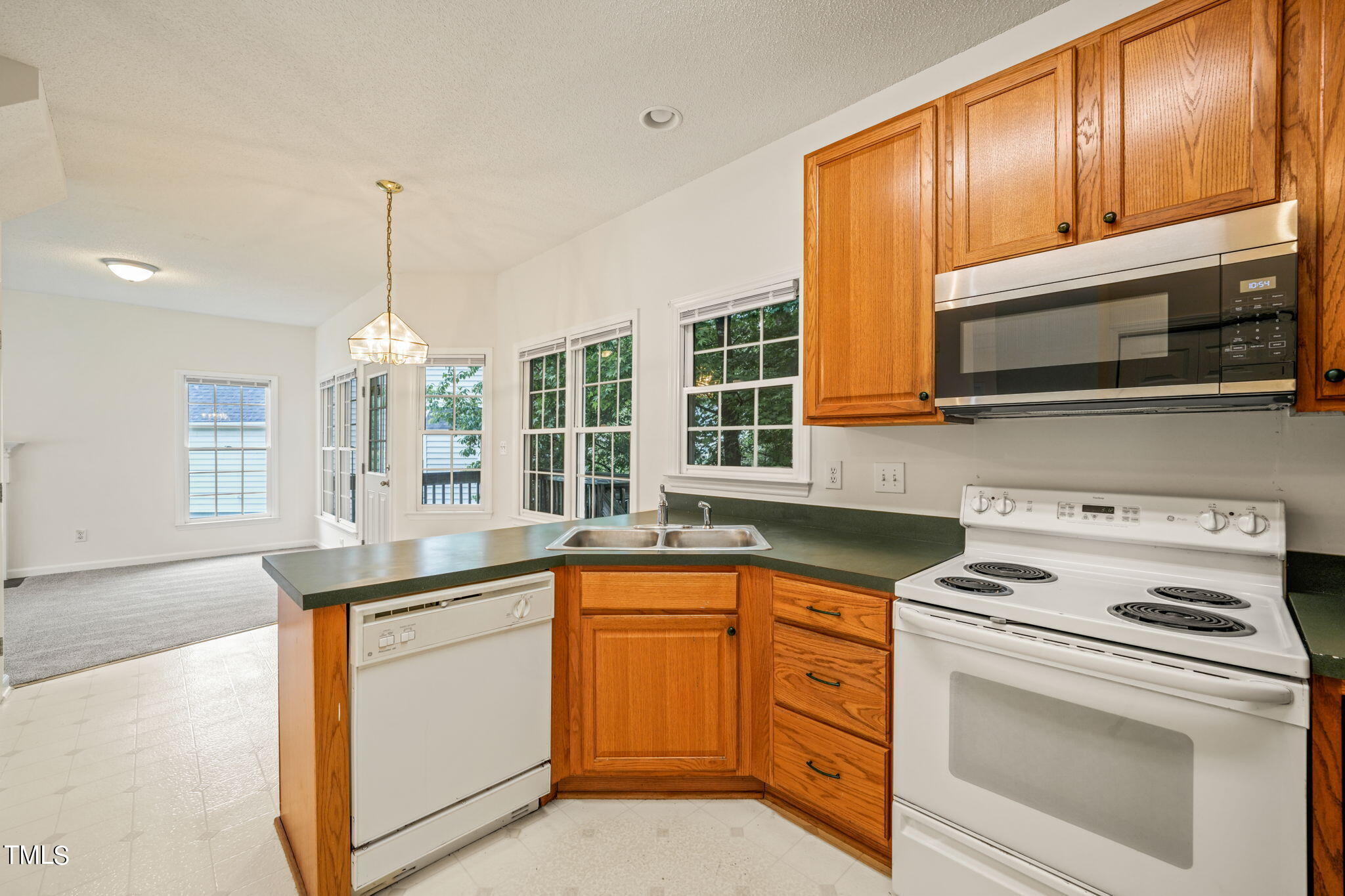 6928 Lamarsh Court Raleigh, NC 27617 - Photo 14 of 37 15-web-or-mls-DSC03355